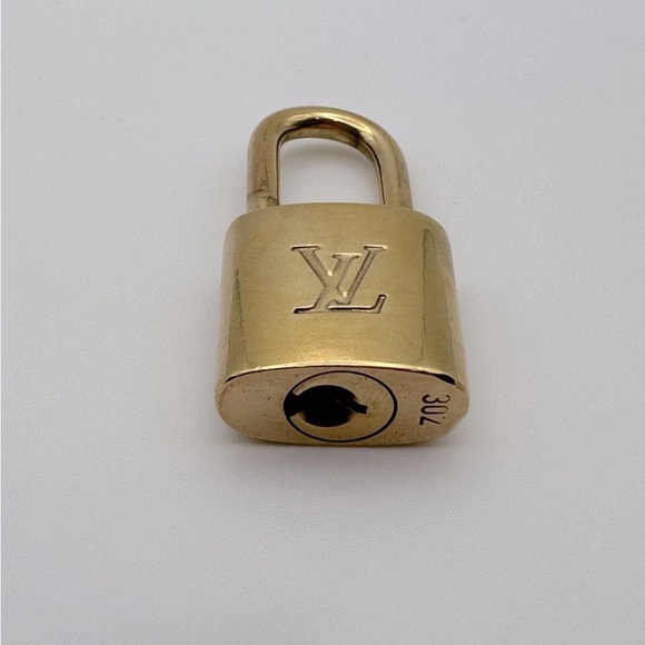 Louis Vuitton Gold Lock and Key Set #302 - Picture 3 of 3